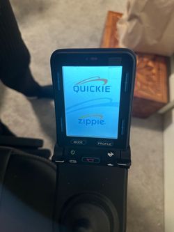 Electric wheelchair