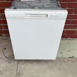 Hot Point Dishwasher