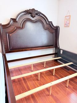 King bed frame with vanity bedframe can be disassembled