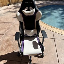 DXRacer Gaming Chair 