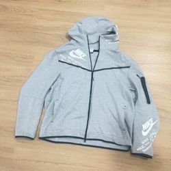 Nike Tech Fleece (Grey V2)