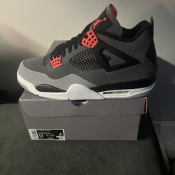 Air Jordan 4 Retro 