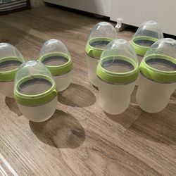 Comotomo Silicone Bottles