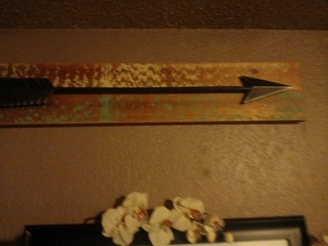Arrow Hangup Decoration 