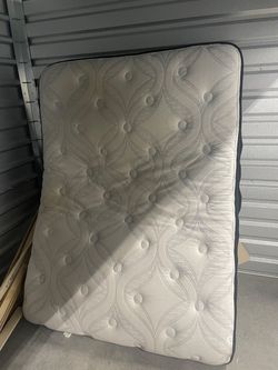 Full - Size Mattress & Bed