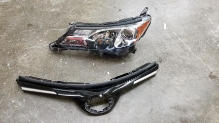 2016-2017 Toyota rav4 left headlight and grill