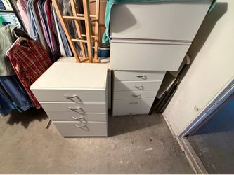 Cabinet/drawers