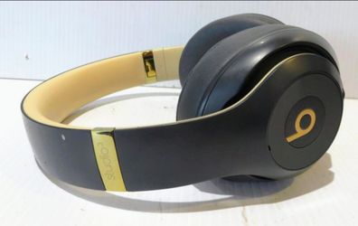Beats Studio3 Wireless headphones