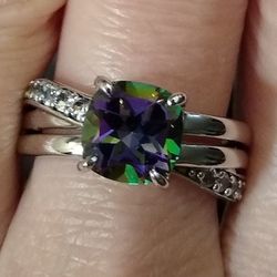 Gorgeous New In Box Genuine Mystic Topaz Size 6.5 Ring! 💍