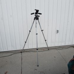 Bogen Manfroto 3001 Professional Tripod. Good Condition