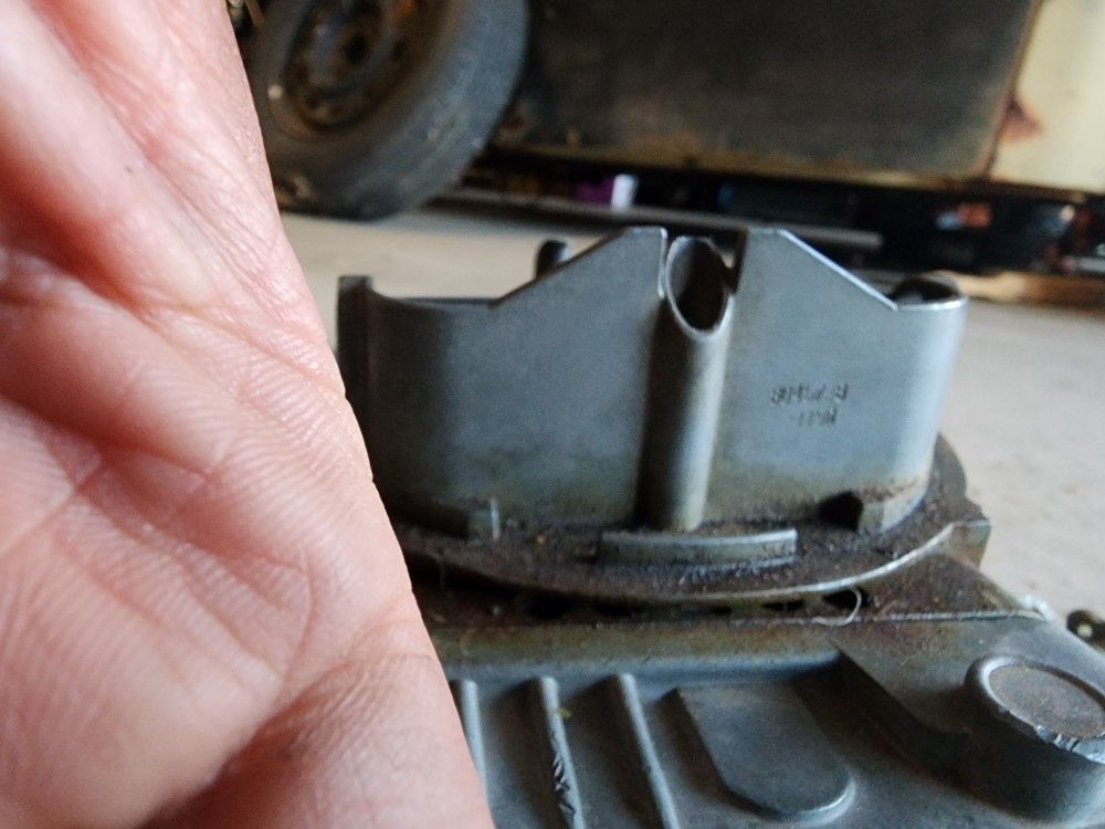 600cfm Holley CARBURETOR for Sale in Victorville, CA OfferUp