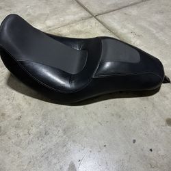 2012 Harley Dyna Seat