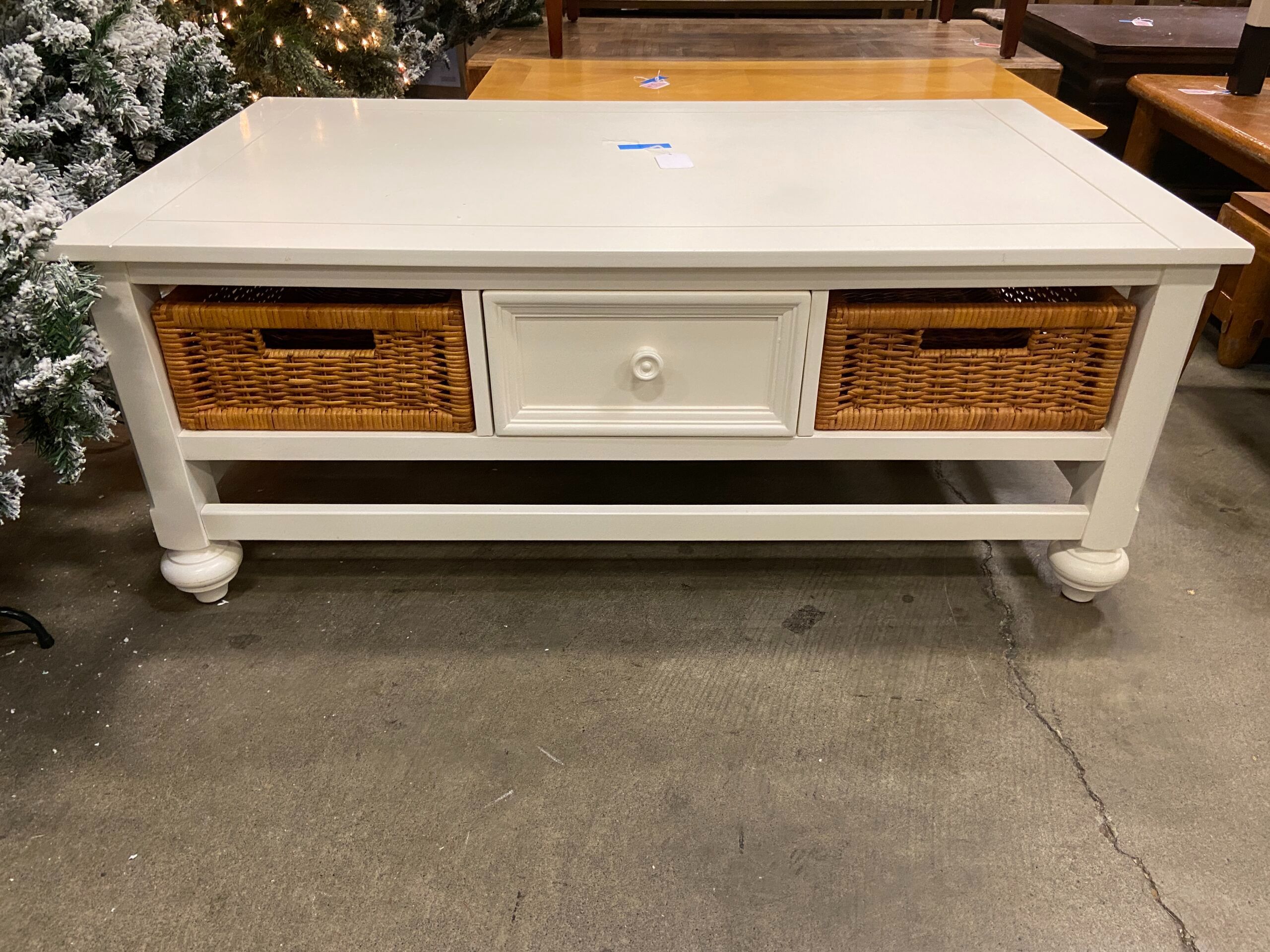 BROYHILL Coastal Style White Wooden Coffee Table with Baskets
