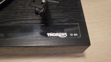 Vintage turntable thorens TD-180 .