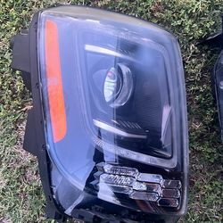 Headlights Kia telluride OEM