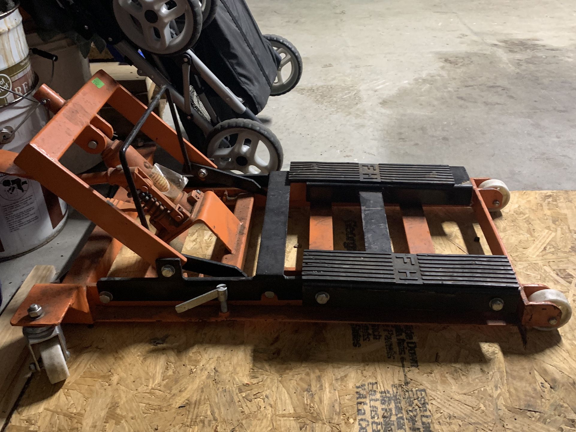 Jack - ATV - MOWER - MOTORCYCLE LIFT
