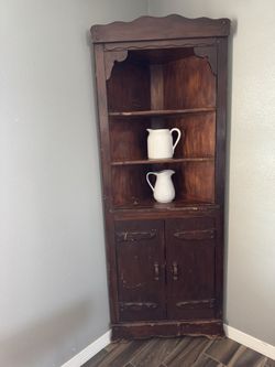 Vintage Corner Piece