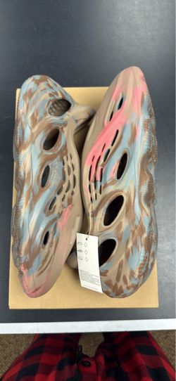 YZY Foam Runner MX Sand Grey Size 13