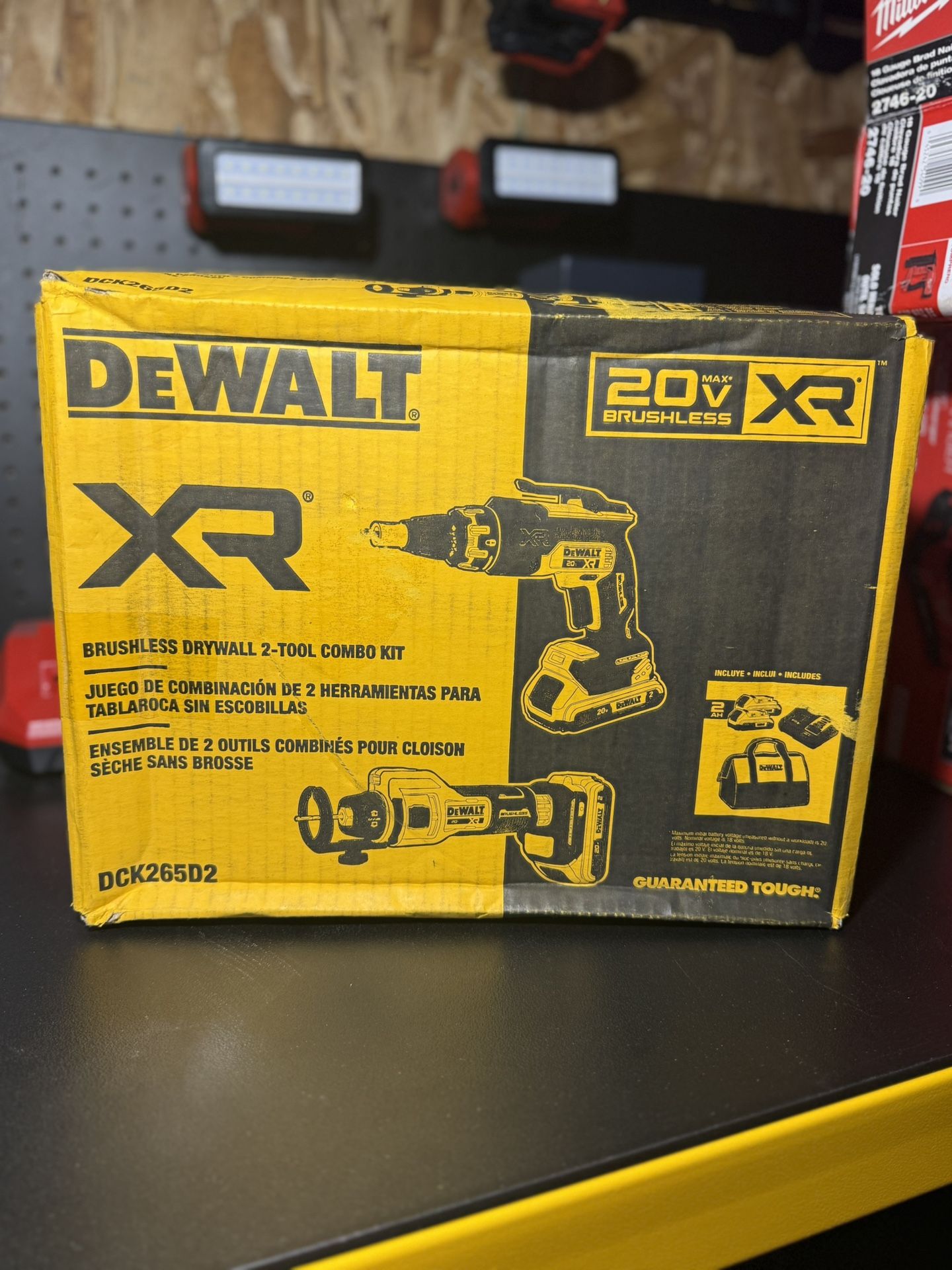 DeWalt XR 20v Drywall Screw Gun & Router Combo Kit
