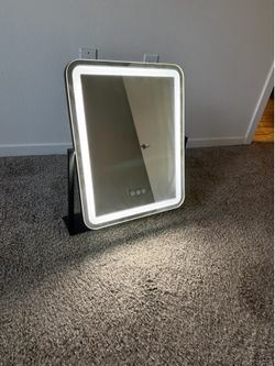Vanity mirror