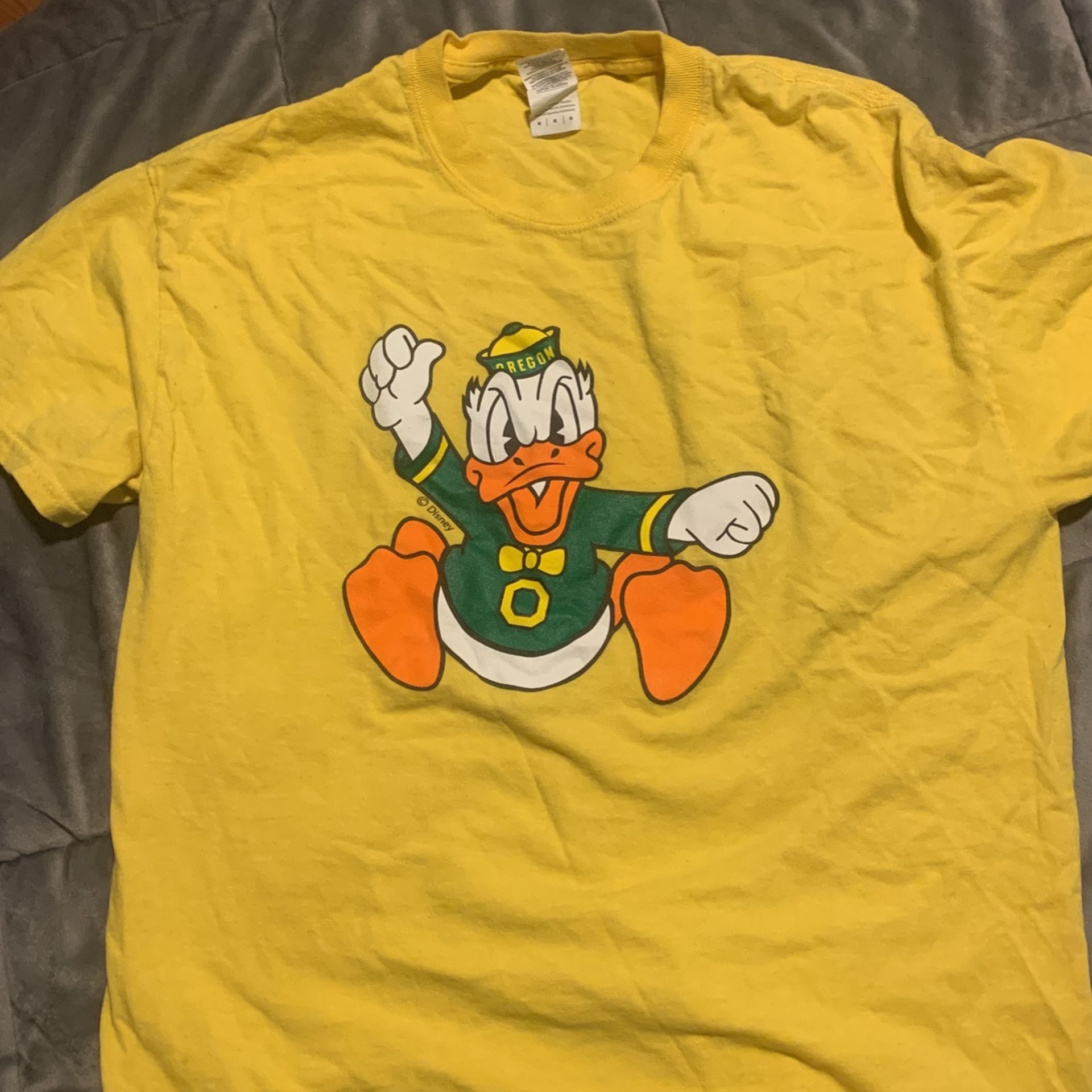 Medium Donald Duck Oregon Tshirt