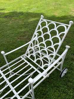Iron Chaise Lounge Chair