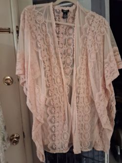 Women's lightly used tops