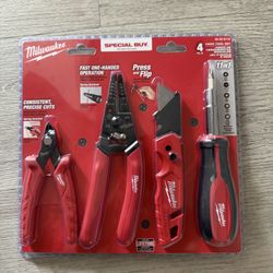 Milwaukee  Multi Tool Set