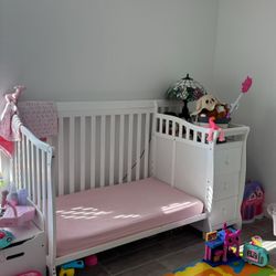 Convertible Baby Crib