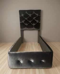 Silver/gray New Toddler Bed