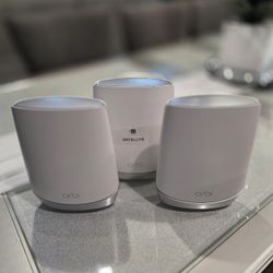 Netgear Orbi RBR750  Wi-Fi 6 (AX4200) tri-band mesh router(3-pack)- White
