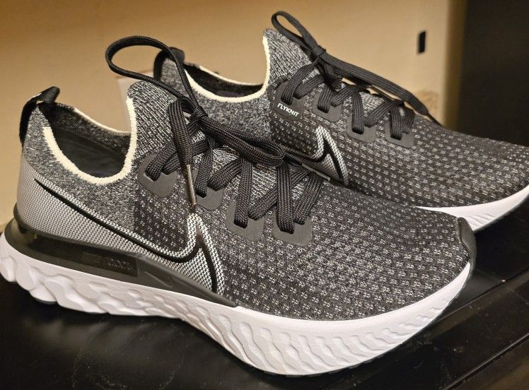 Nike Wemons Shoe