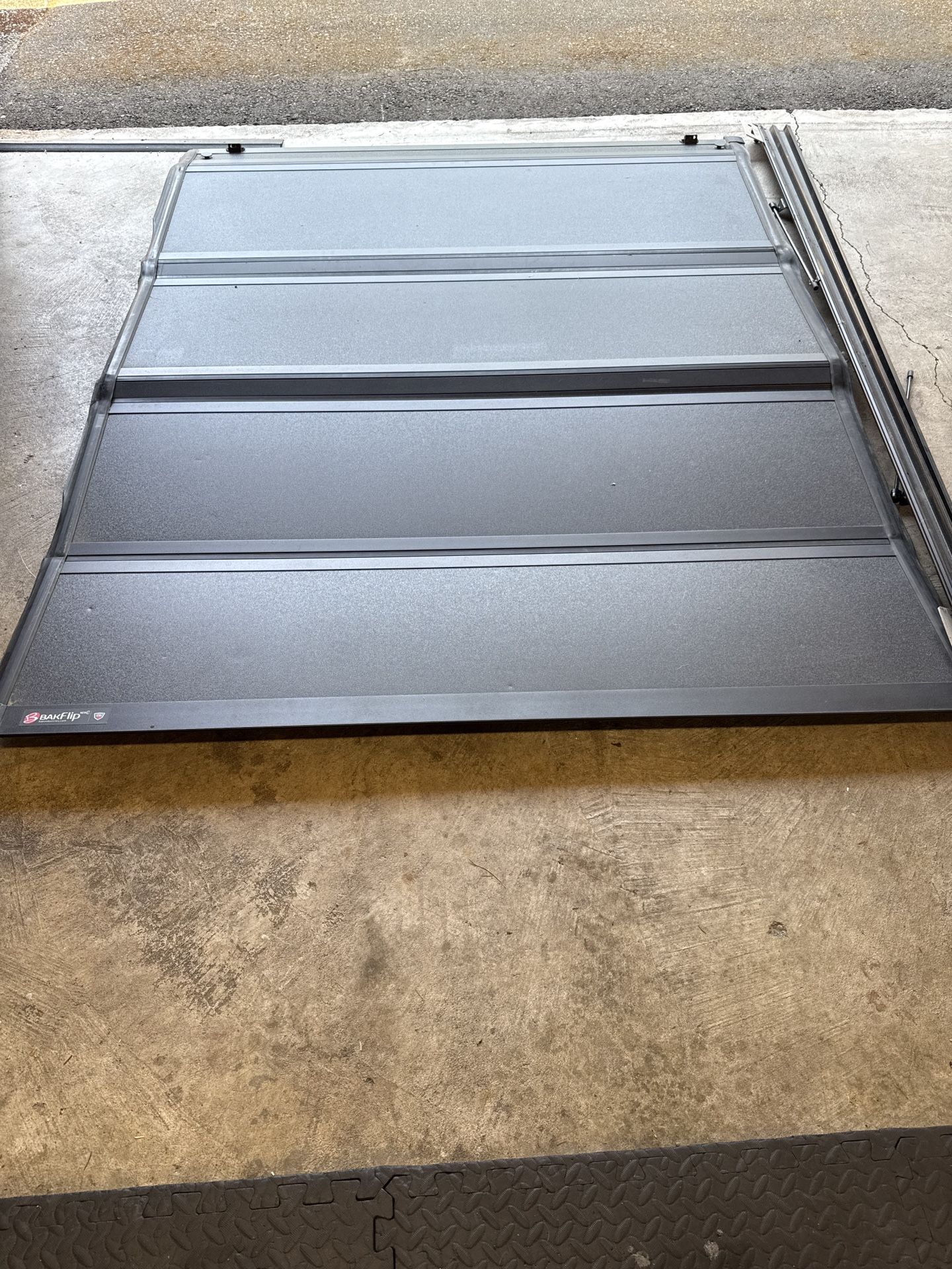Truck Bed Cover (6-1/2 foot bed)