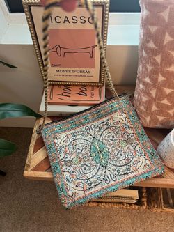 Boho Tapestry Crossbody Bag – Vintage Inspired Pattern
