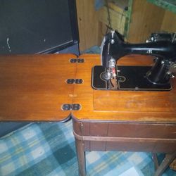 Antique GraybaR Sewing Machine/Table