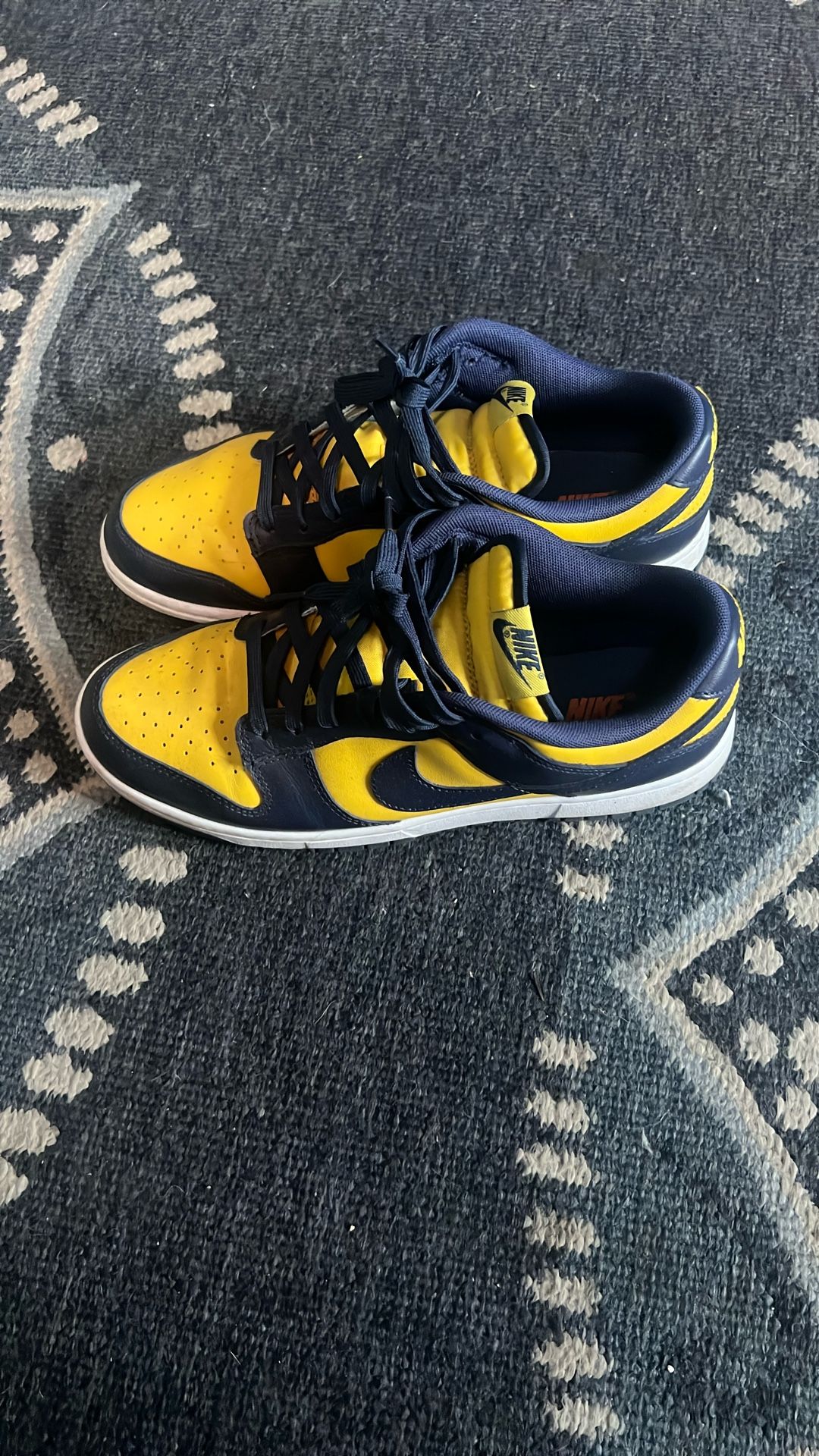 Slightly Used Size 9 Dunks. Yellow And Blue Negotiable