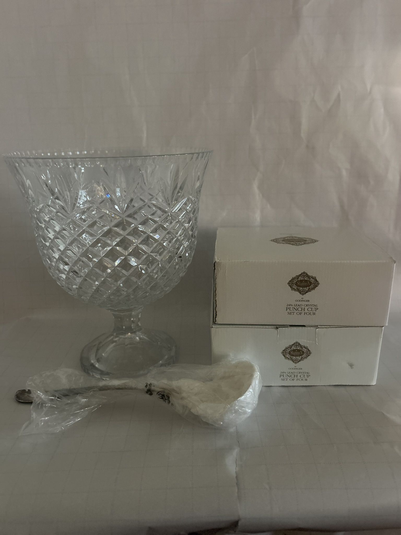 SHANNON TEN CRYSTAL PUNCH BOWL SET