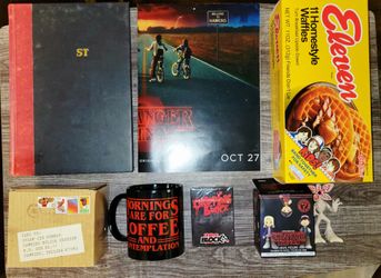 LOT OF 6 NETFLIX STRANGER THINGS COLLECTIBLES- PLEASE CHECK DESCRIPTIONS FOR DETAILS