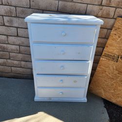 FREE 5 DRAWER DRESSER!