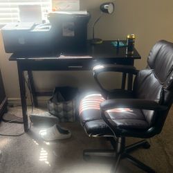 Computer Desk With Nice Office Chair