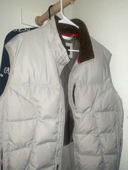 Gap puffer jacket