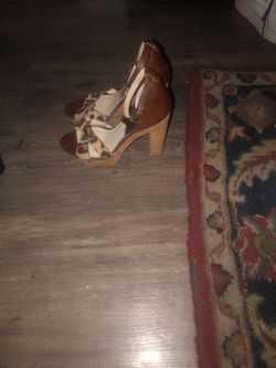 NWT MICHAEL KORS 5 1/2 HEELS