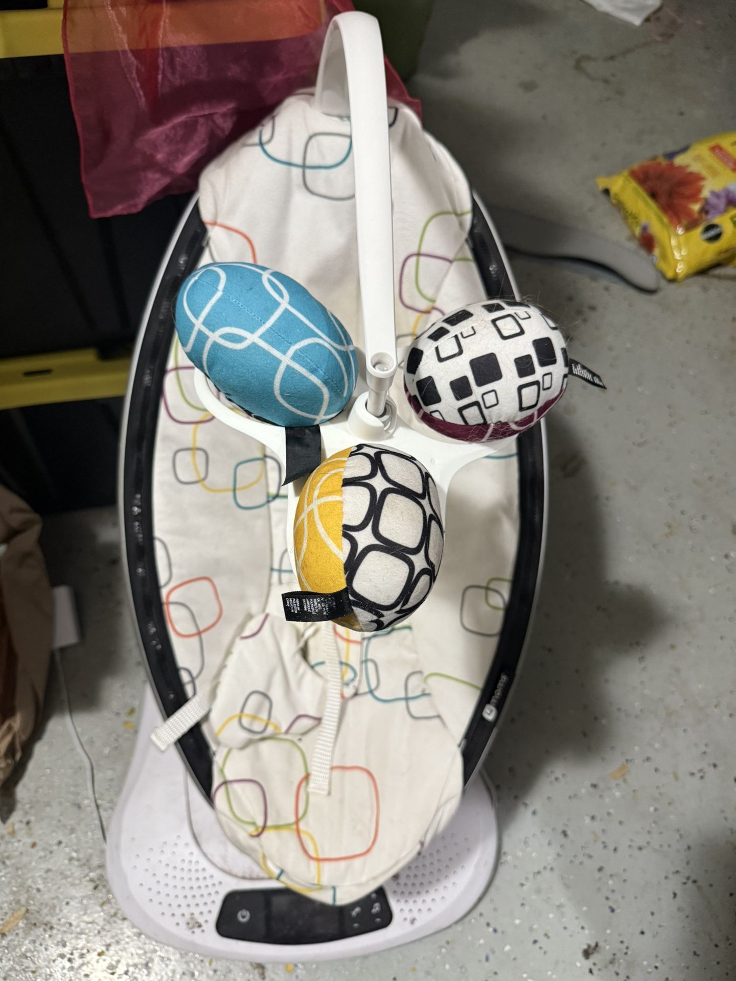 Mamaroo Baby Swing