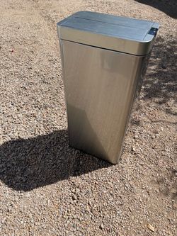 Smart trash can