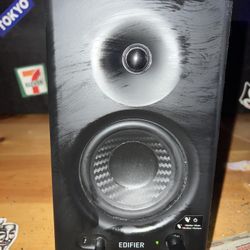 STUDIO SPEAKERS