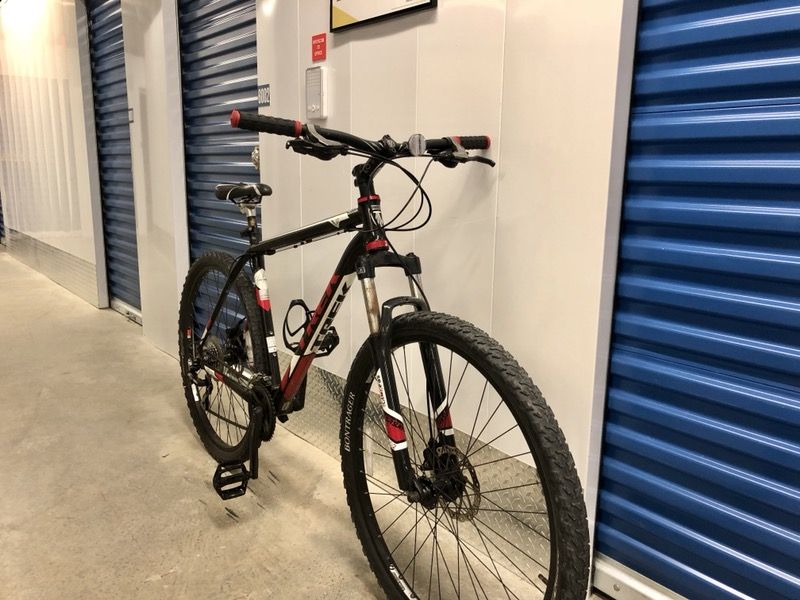 29er 2012 TREK WAHOO GARY FISHER 24 SPEED DISC MOUNTAIN BIKE. LIKE NEW for Sale in Miami FL OfferUp