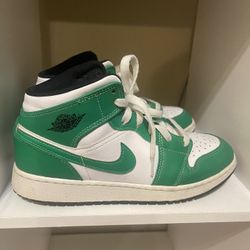 Green Nike Jordan’s 
