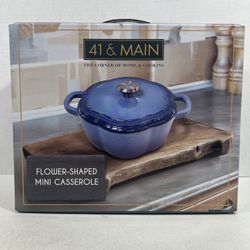 41 & MAIN Flower Shaped Mini Casserole 2.5 QT Enameled Cast Iron w/Lid!