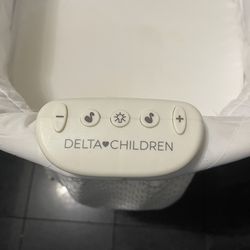 Delta Children Baby Bassinet