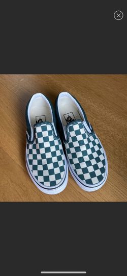 Vans Classic Slip-On Shoe Bistro Green True White. Size. M 3.5 W5